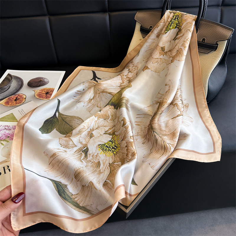 Vintage Fashion Exhibition - 70CM Vintage Oil Painting Peony Satin
