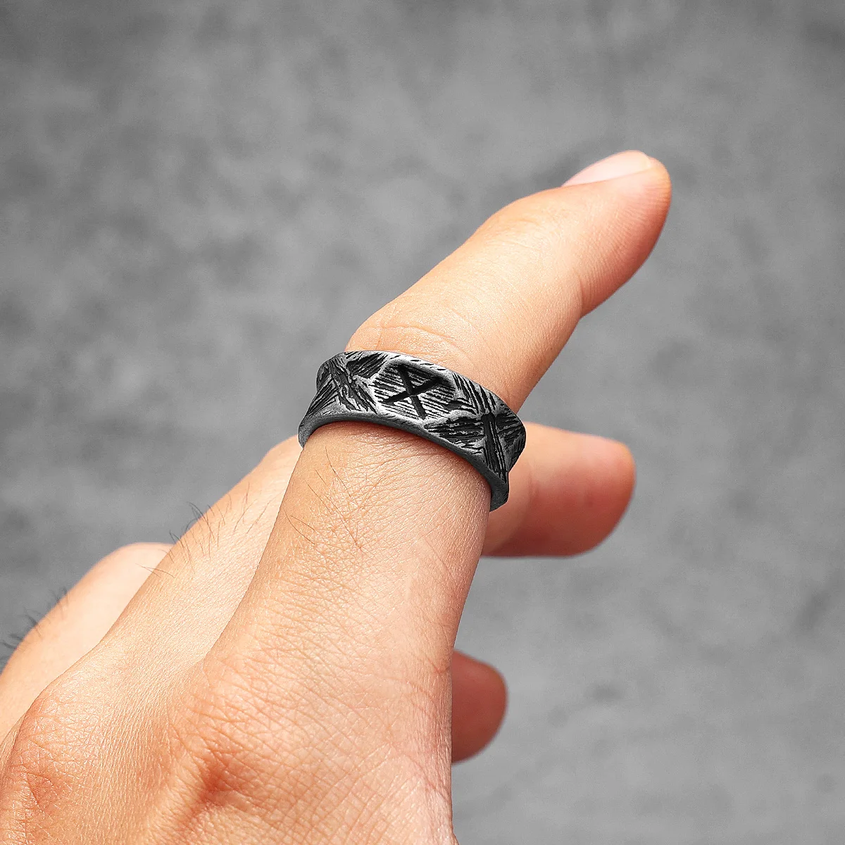 Minimalism Retro Viking Runes  - Vintage Fashion Newtown recension och pris