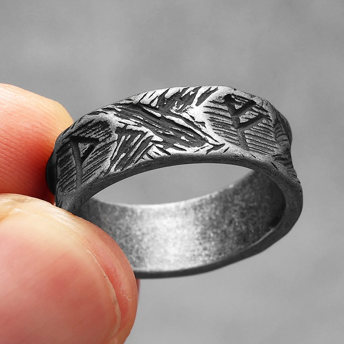 Minimalism Retro Viking Runes  - Vintage Fashion Newtown recension och pris
