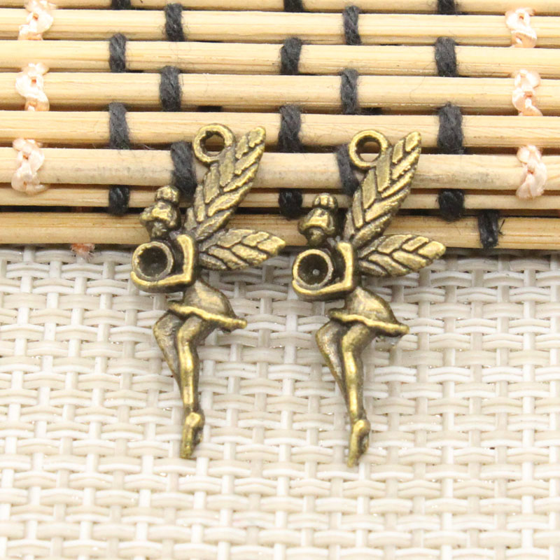 20pcs Charms Fair Angel 26x11m - Vintage Fashion Faire recension och pris