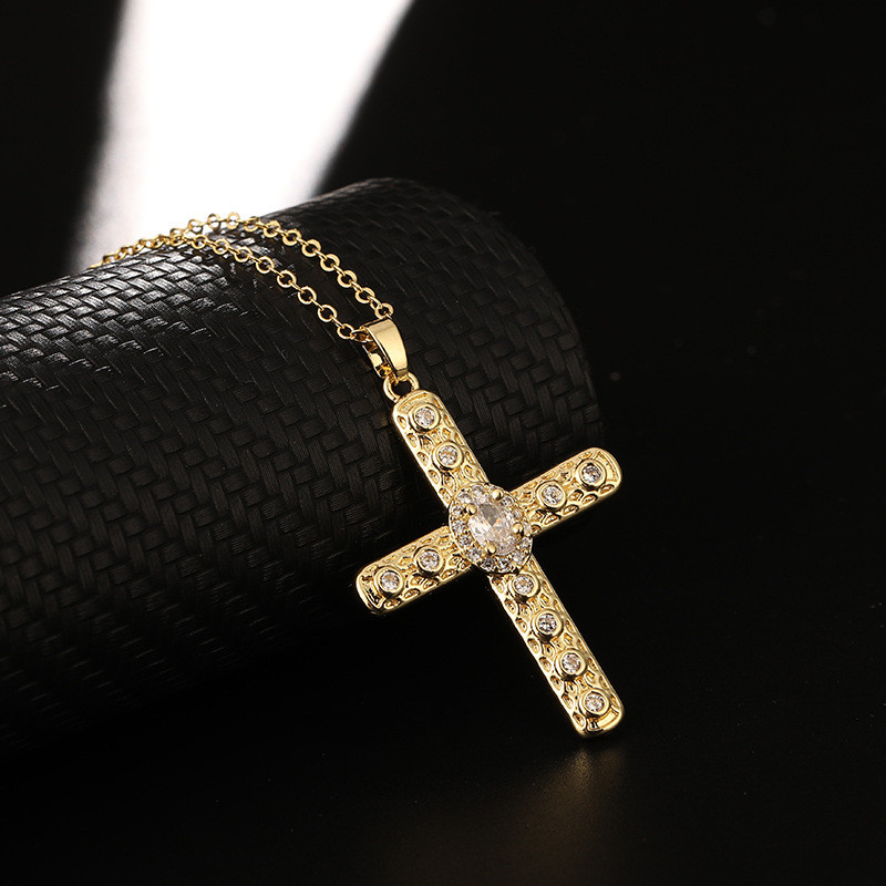 New Design Zircon Cross Pendan - Vintage Fashion Newtown recension och pris