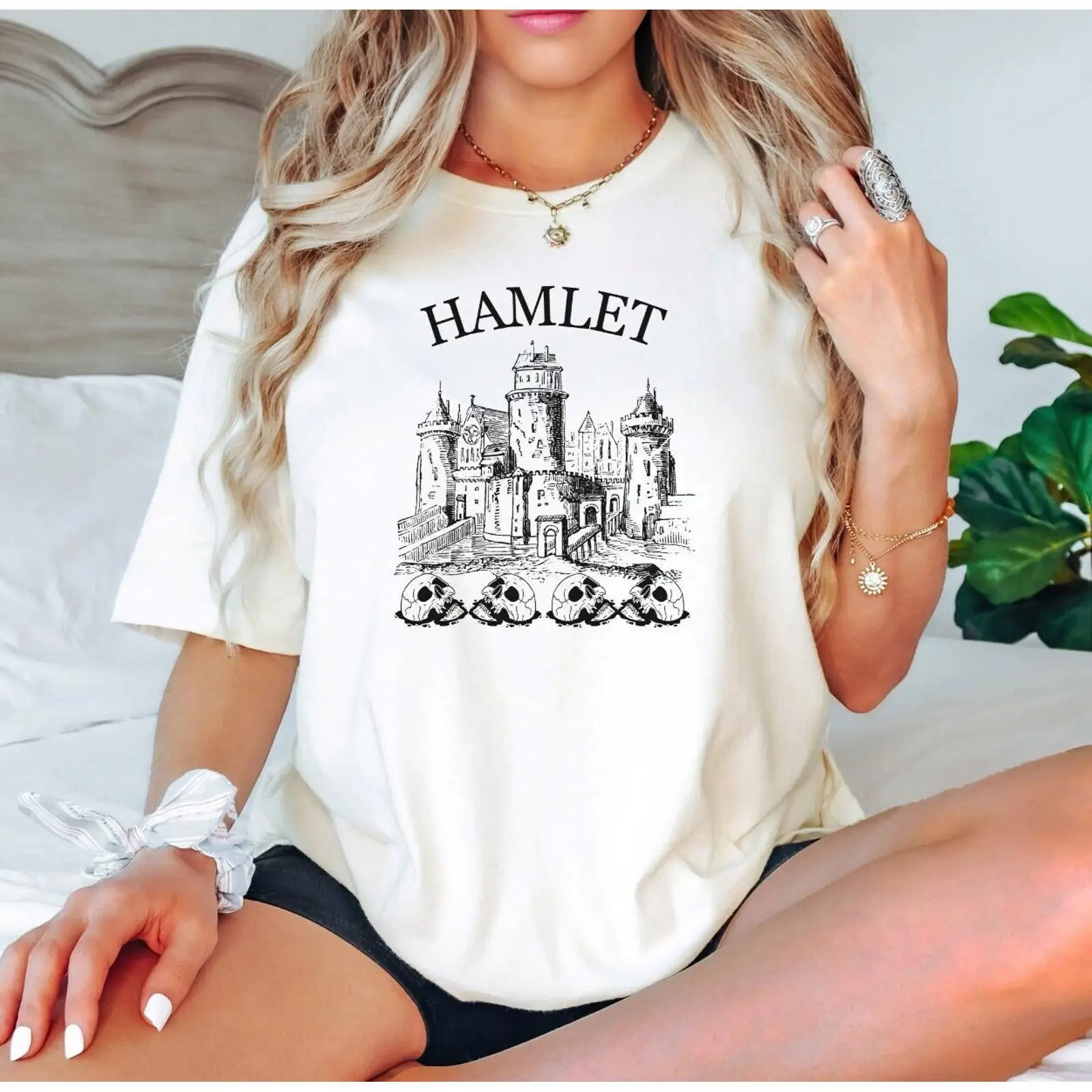Shakespeare Hamlet Castle Skul - Vintage Fashion Books recension och pris